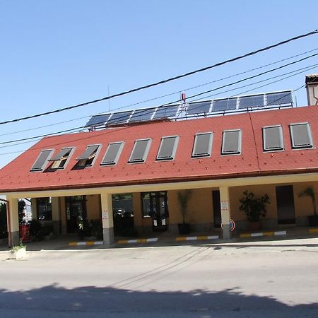 Hotel - Restaurant Chairite Sófia Exterior foto